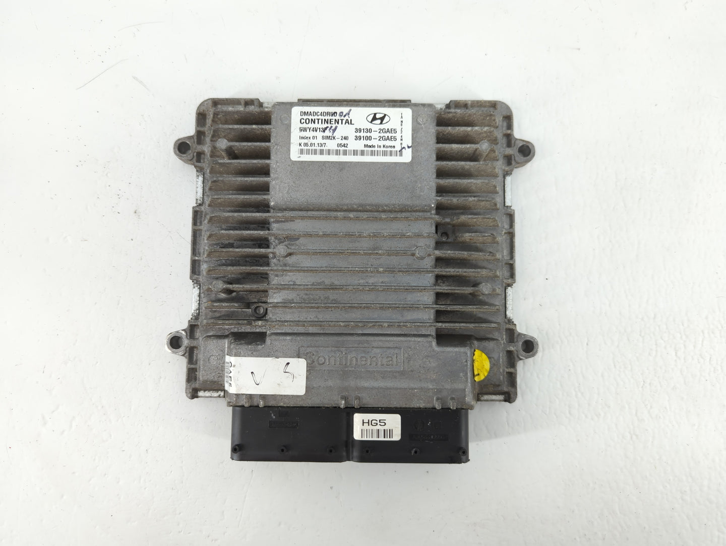 2013 Hyundai Santa Fe PCM Engine Control Computer ECU ECM PCU OEM P/N:39130-2GAE5 Fits OEM Used Auto Parts - Oemusedautopart