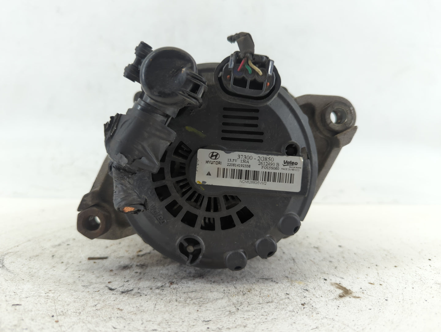 2013 Hyundai Santa Fe Alternator Replacement Generator Charging Assembly Engine OEM P/N:37300-2G850 Fits Fits 2014 2015 OEM 