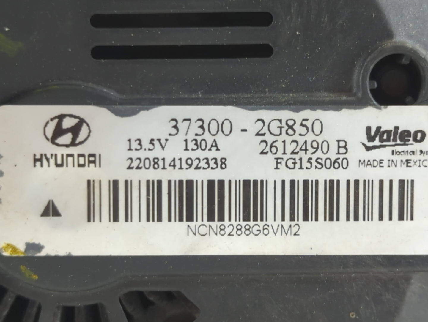 2013 Hyundai Santa Fe Alternator Replacement Generator Charging Assembly Engine OEM P/N:37300-2G850 Fits Fits 2014 2015 OEM 