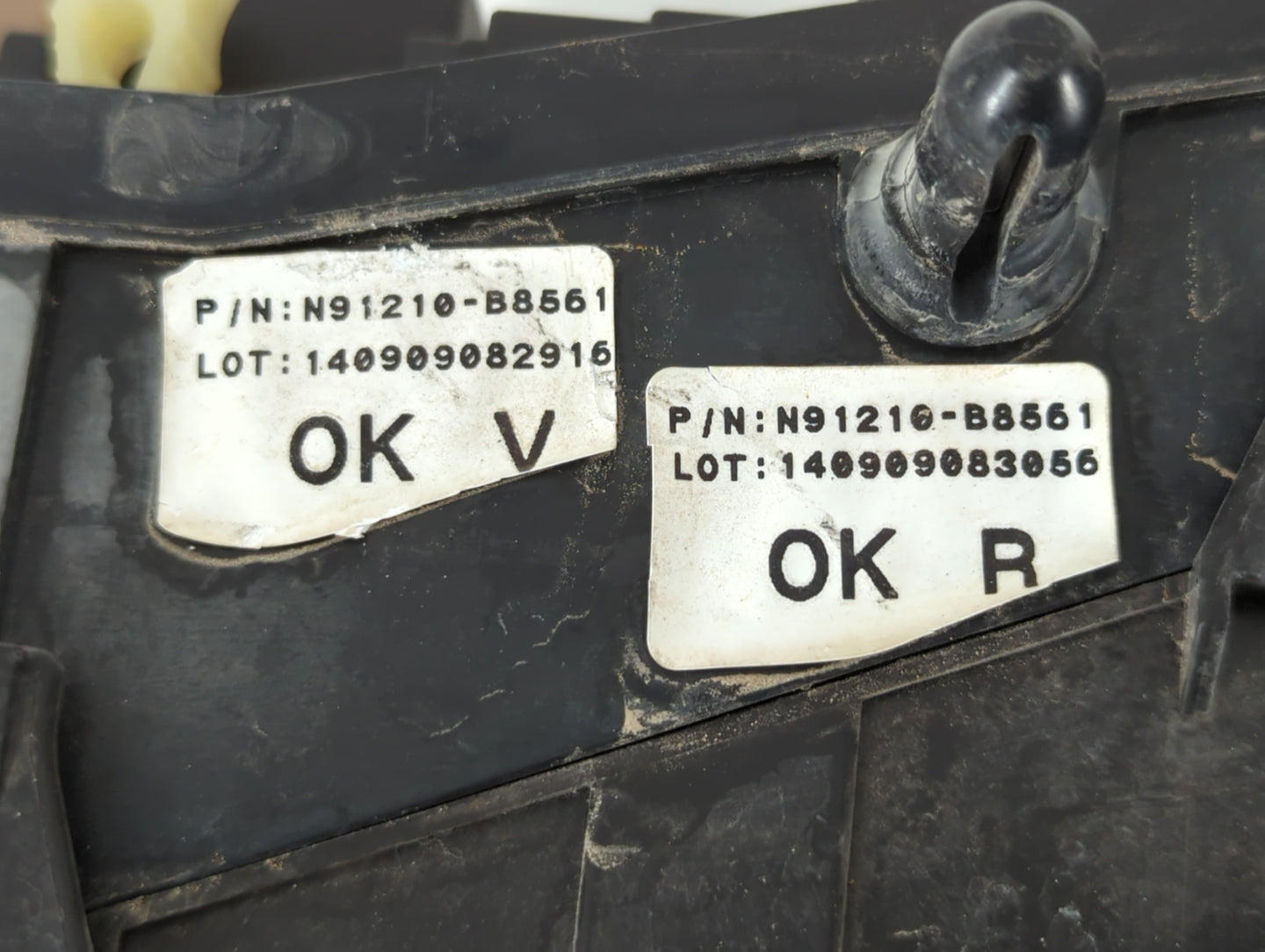 2013 Hyundai Santa Fe Fusebox Fuse Box Panel Relay Module P/N:VS912004Z150ZA N91210-B8561 Fits OEM Used Auto Parts - Oemused