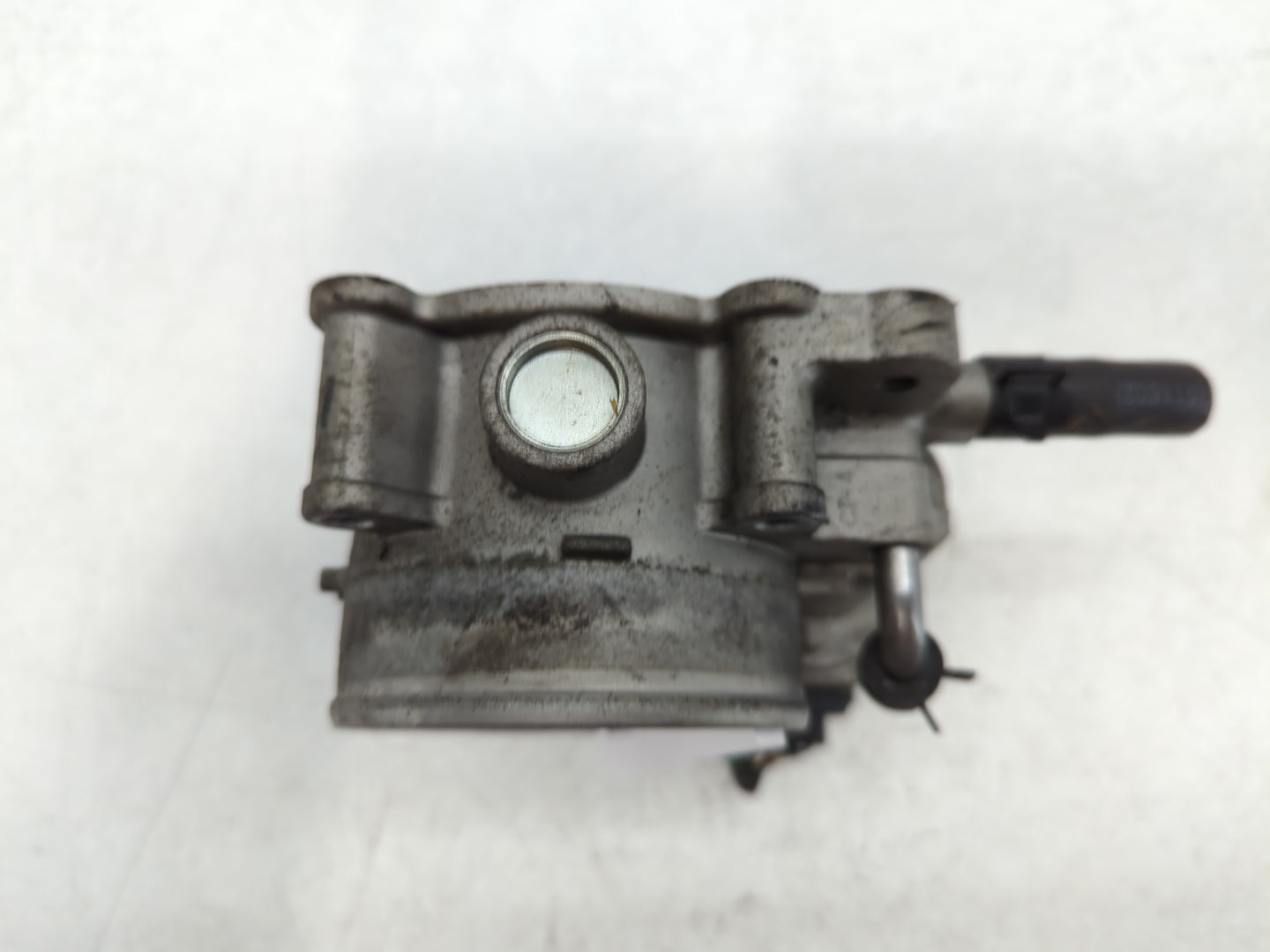 2013-2018 Hyundai Santa Fe Throttle Body P/N:5310 5Q24 35100-3CAA0 Fits Fits 2012 2013 2014 2015 2016 2017 2018 OEM Used Aut