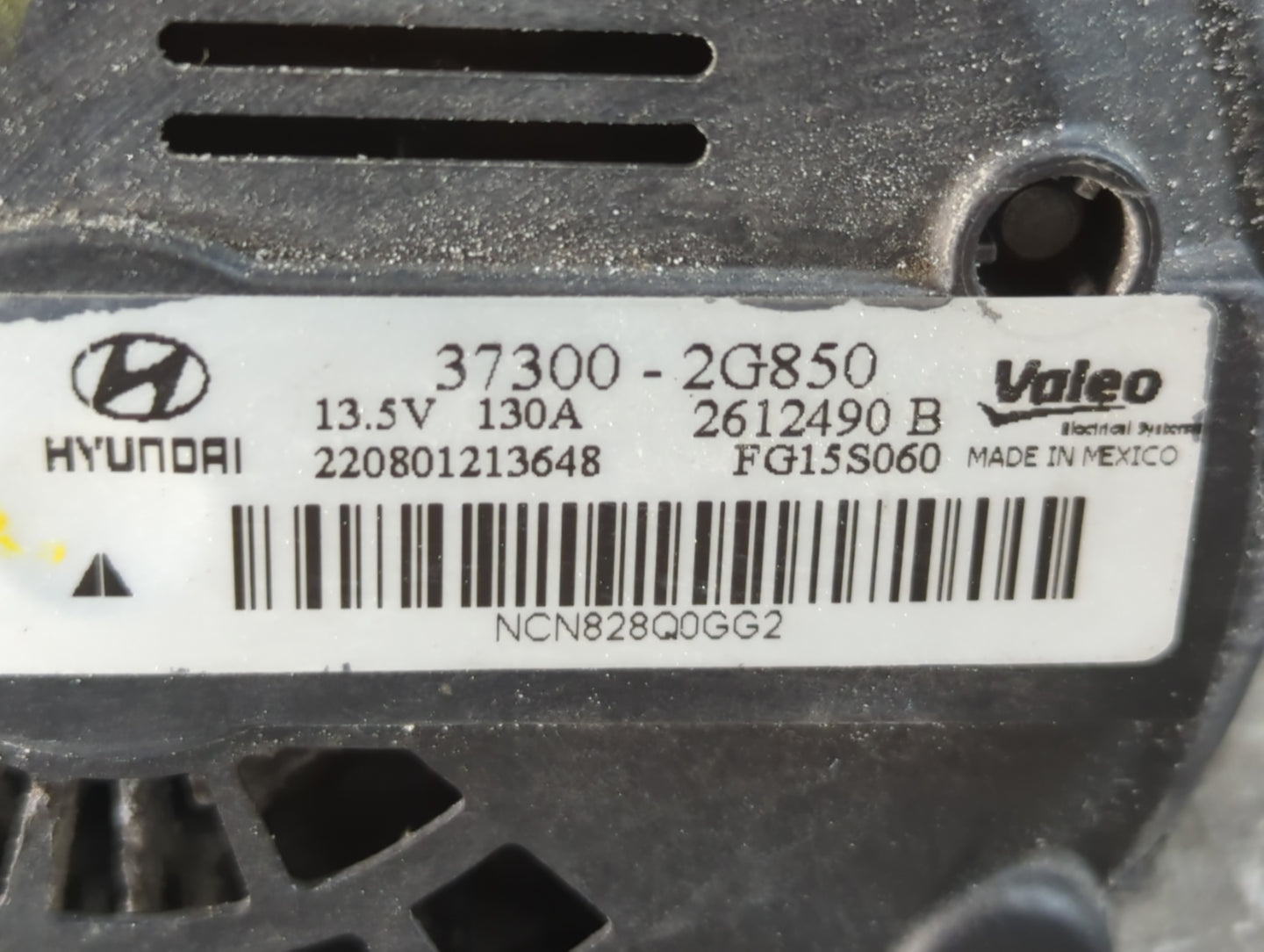 2013 Hyundai Santa Fe Alternator Replacement Generator Charging Assembly Engine OEM P/N:2612490B 37300-2G850 Fits Fits 2014 