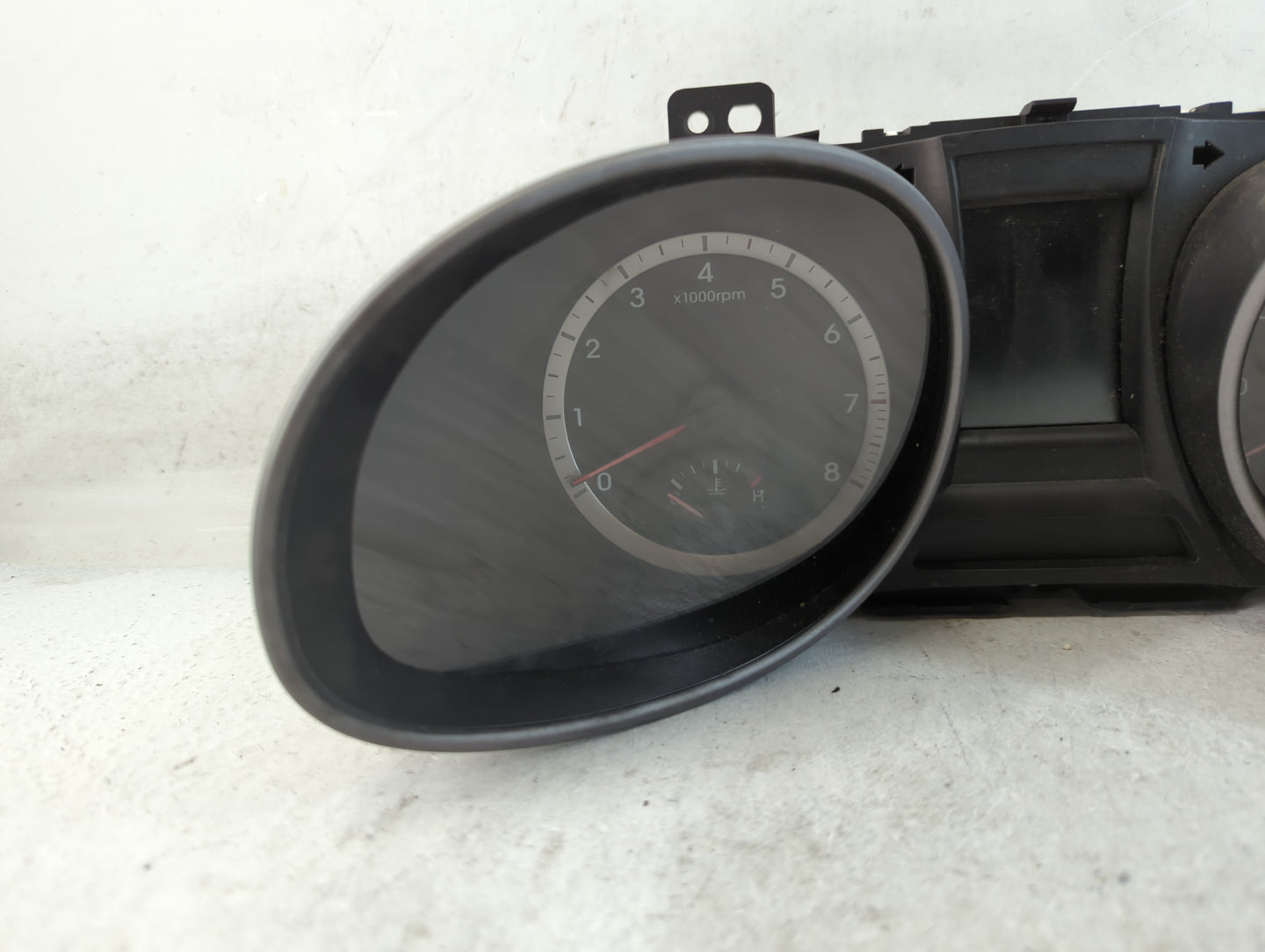 2013-2014 Hyundai Santa Fe Instrument Cluster Speedometer Gauges P/N:TN157560-1016 Fits Fits 2013 2014 OEM Used Auto Parts -