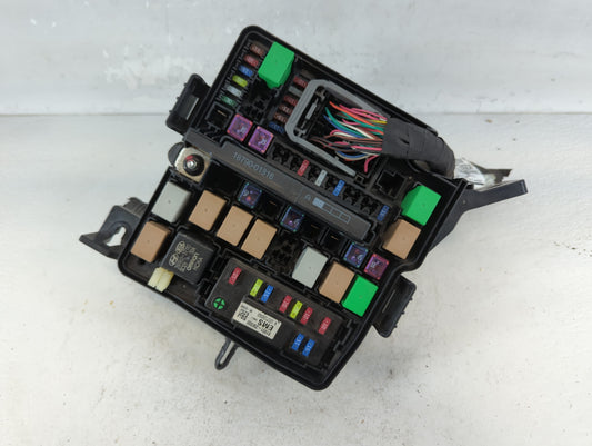 2013 Hyundai Santa Fe Fusebox Fuse Box Panel Relay Module P/N:VSP73320701872110053 Fits OEM Used Auto Parts - Oemusedautopar