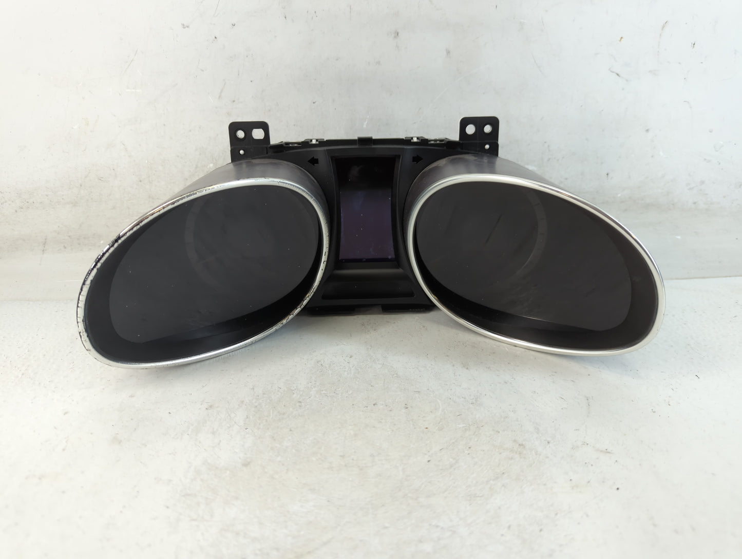 2013-2014 Hyundai Santa Fe Instrument Cluster Speedometer Gauges P/N:94011-B8041 Fits Fits 2013 2014 OEM Used Auto Parts - O