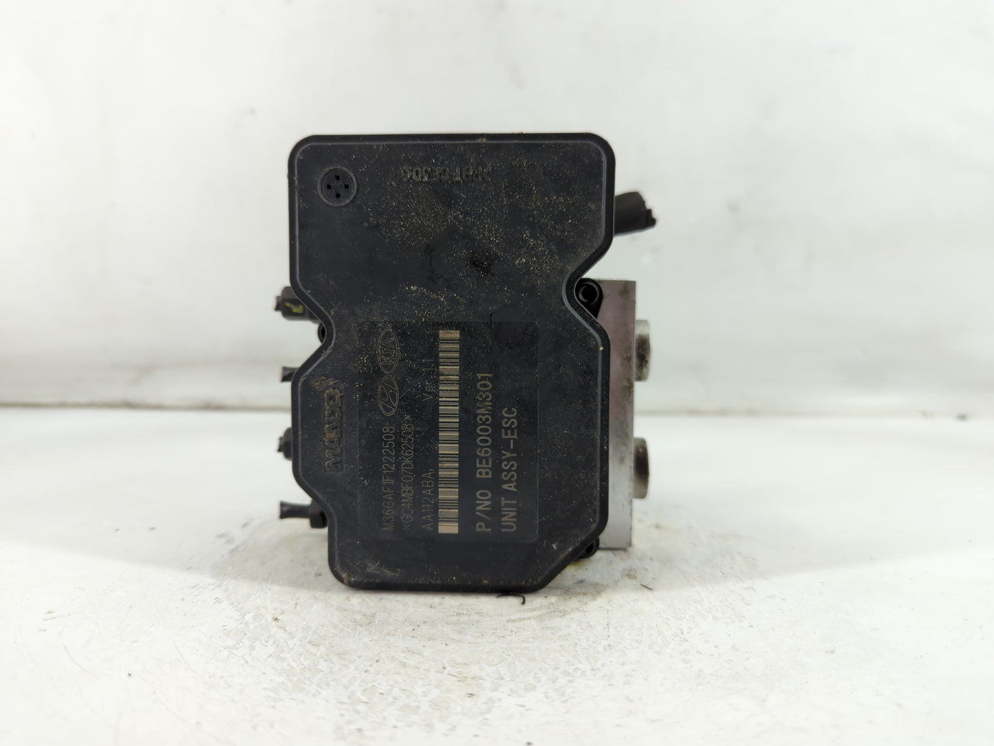 2013 Hyundai Santa Fe ABS Pump Control Module Replacement P/N:BH6013M300 58920-4Z000 Fits OEM Used Auto Parts - Oemusedautop