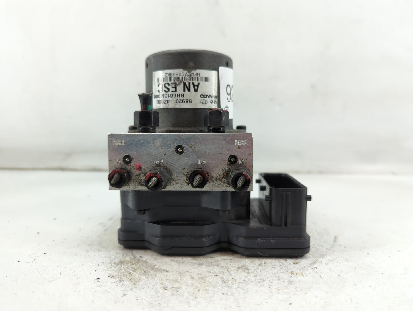 2013 Hyundai Santa Fe ABS Pump Control Module Replacement P/N:58920-4Z000 Fits OEM Used Auto Parts - Oemusedautoparts1.com