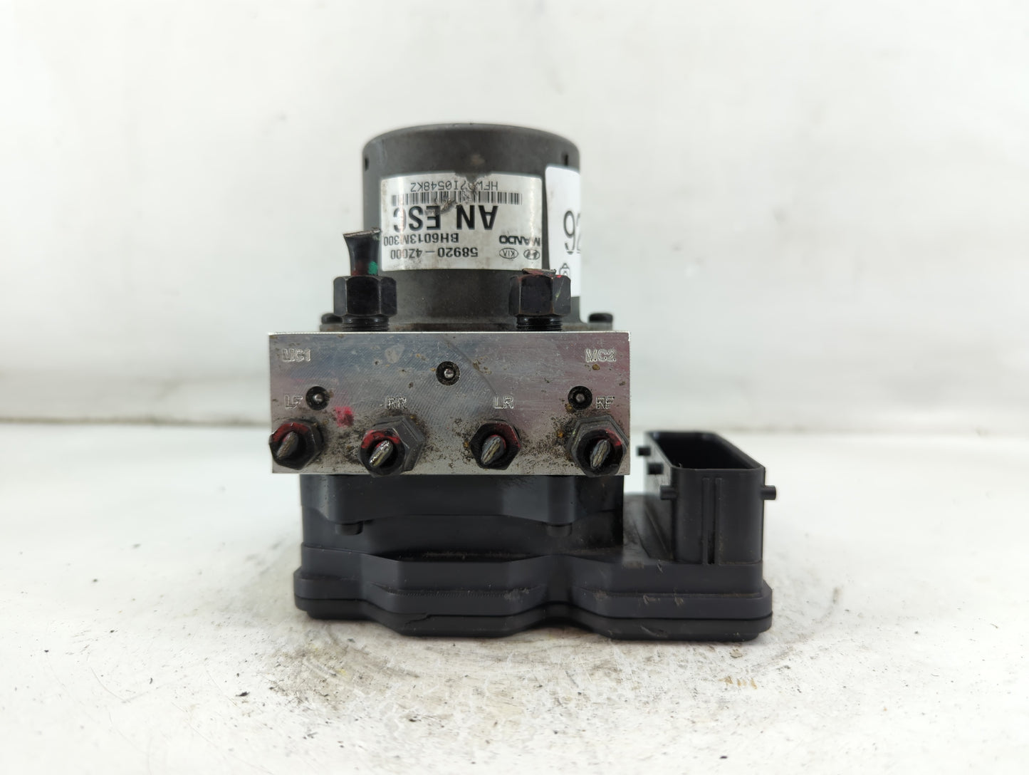 2013 Hyundai Santa Fe ABS Pump Control Module Replacement P/N:58920-4Z000 Fits OEM Used Auto Parts - Oemusedautoparts1.com