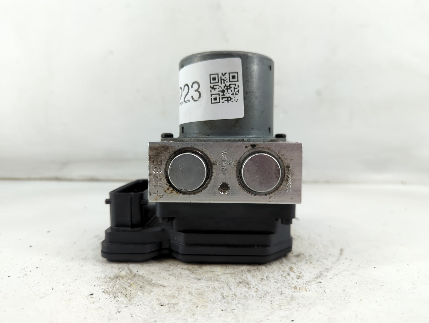 2013 Hyundai Santa Fe ABS Pump Control Module Replacement P/N:58920-4Z000 Fits OEM Used Auto Parts - Oemusedautoparts1.com