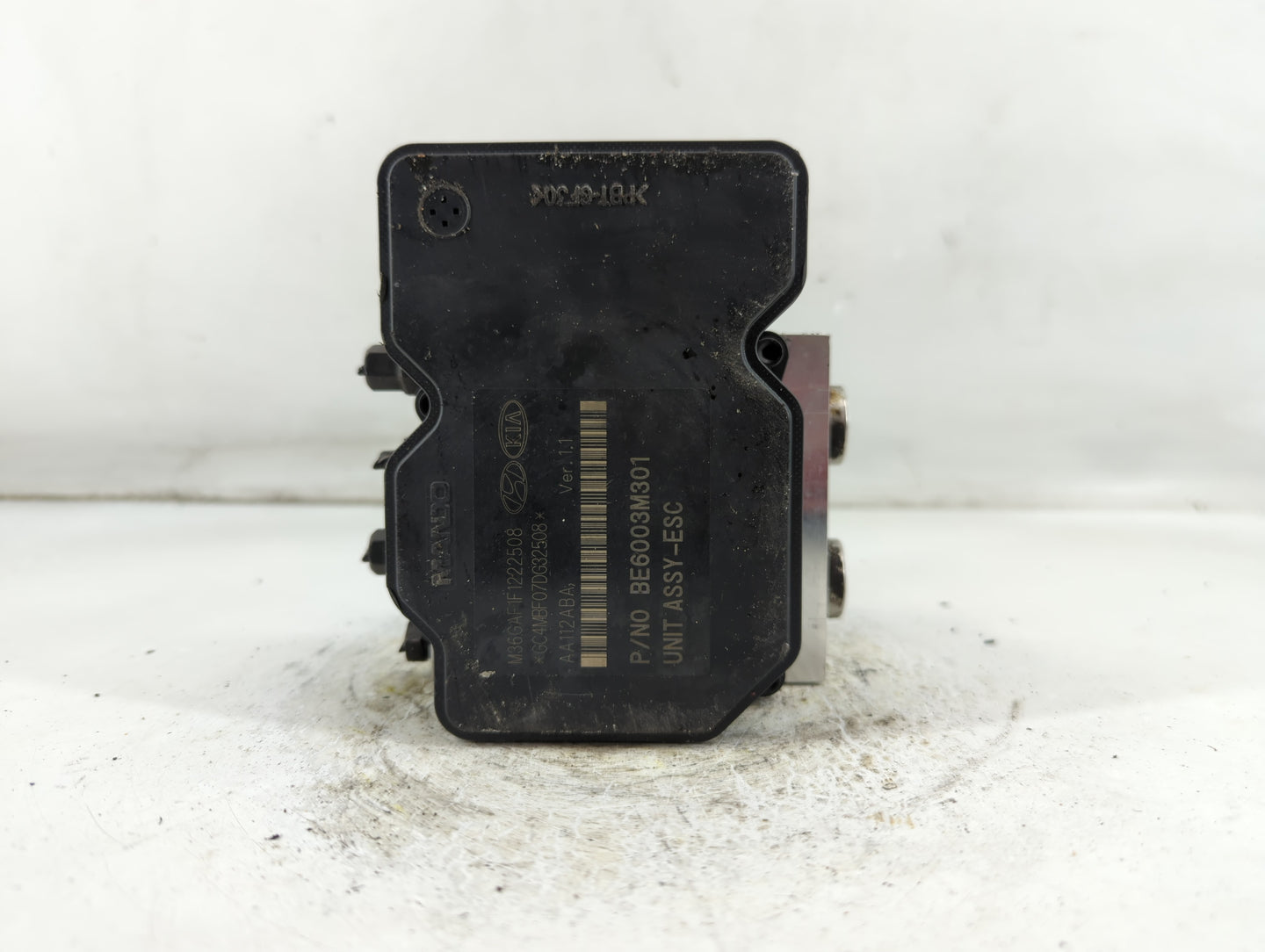 2013 Hyundai Santa Fe ABS Pump Control Module Replacement P/N:58920-4Z000 Fits OEM Used Auto Parts - Oemusedautoparts1.com