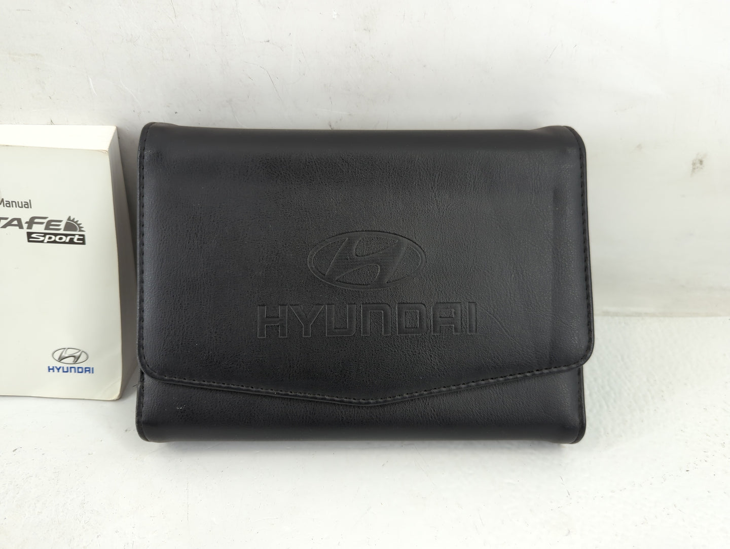 2013 Hyundai Santa Fe Owners Manual Book Guide P/N:A2WO-EU32E OEM Used Auto Parts - Oemusedautoparts1.com