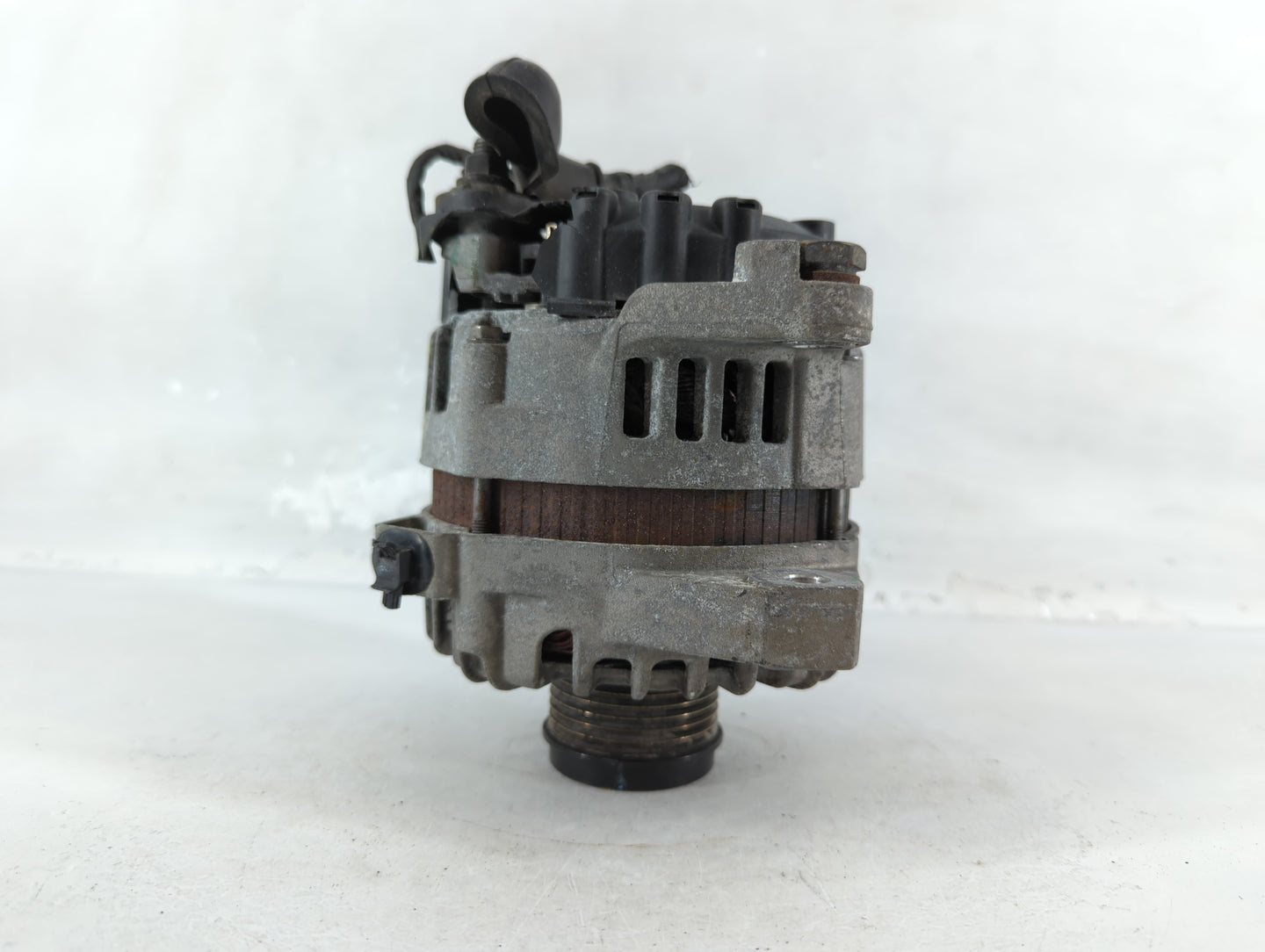 2013 Hyundai Santa Fe Alternator Replacement Generator Charging Assembly Engine OEM P/N:37300-2G800 Fits OEM Used Auto Parts