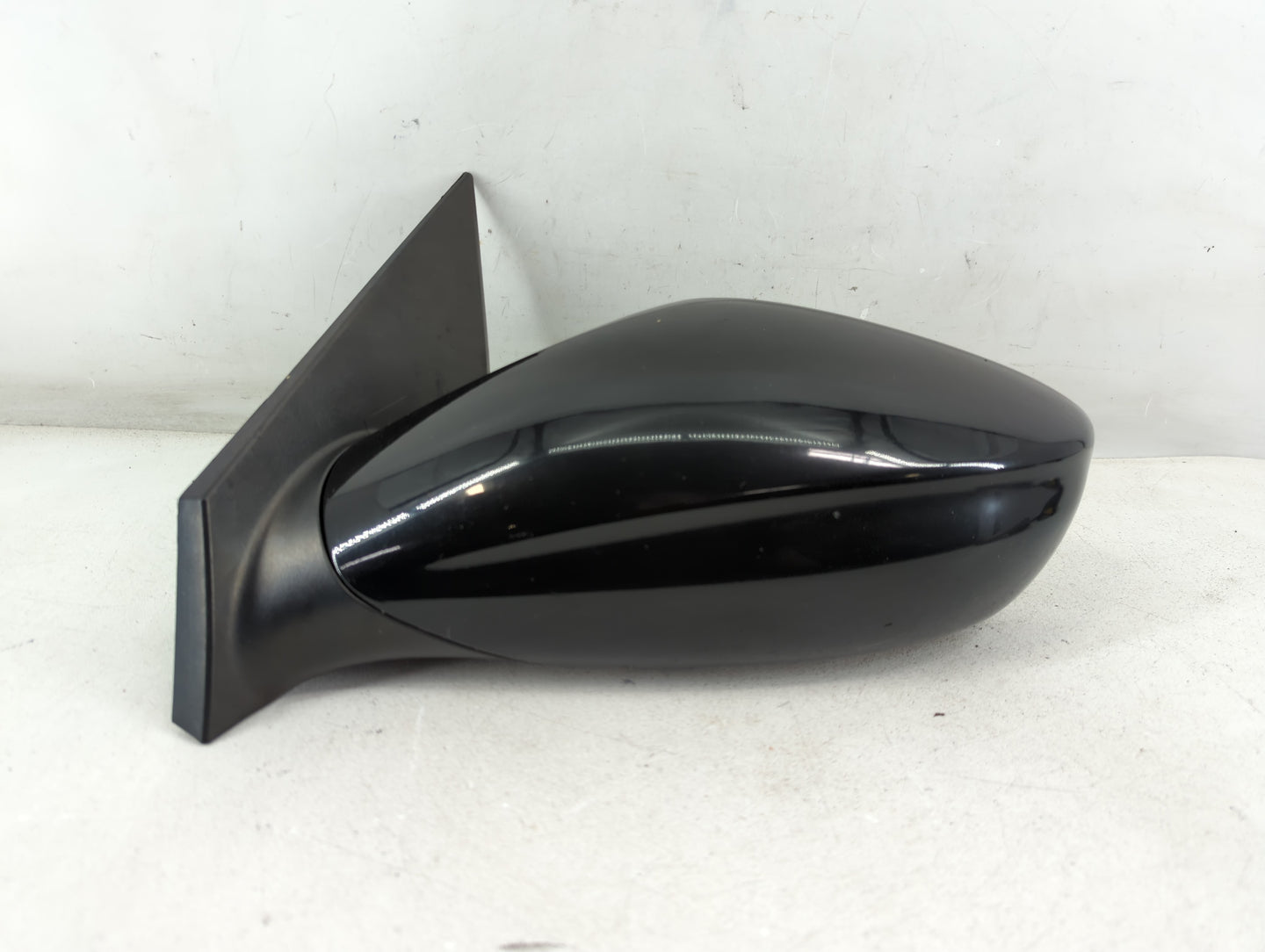 2011-2014 Hyundai Sonata Driver Side View Mirror - Left Door Mirror OEM Used - Oemusedautoparts1.com