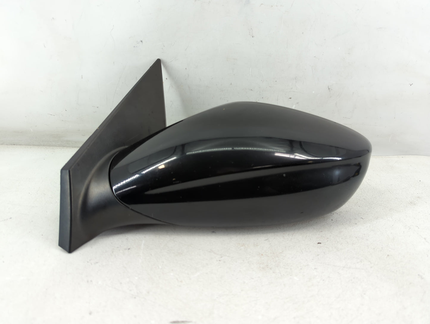 2011-2014 Hyundai Sonata Driver Side View Mirror - Left Door Mirror OEM Used - Oemusedautoparts1.com