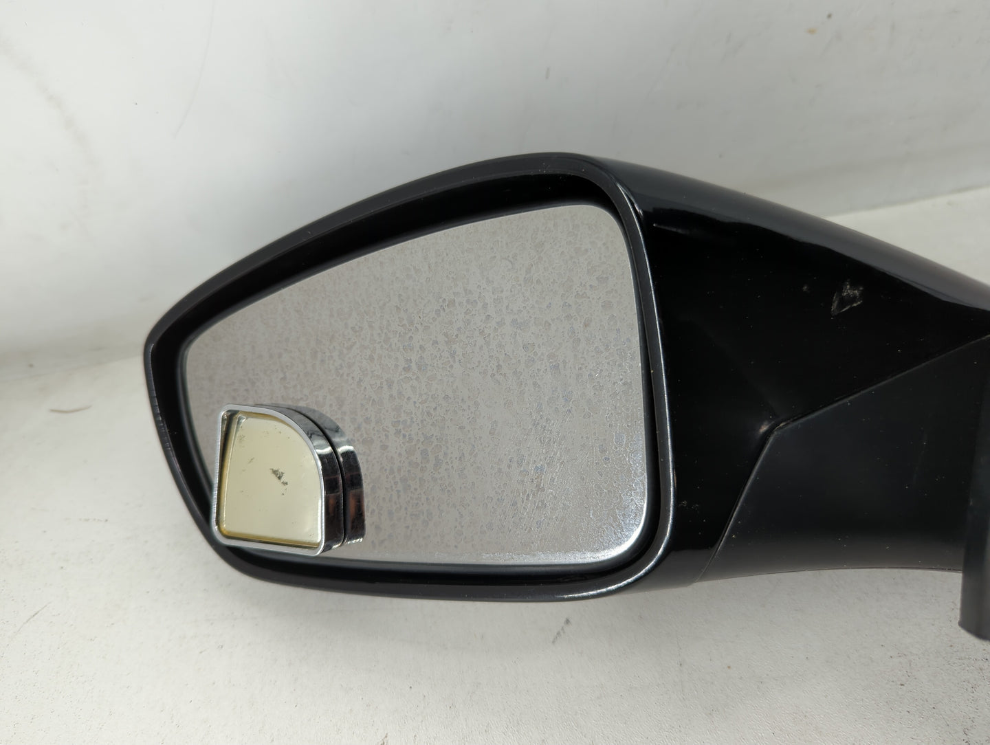 2011-2014 Hyundai Sonata Driver Side View Mirror - Left Door Mirror OEM Used - Oemusedautoparts1.com