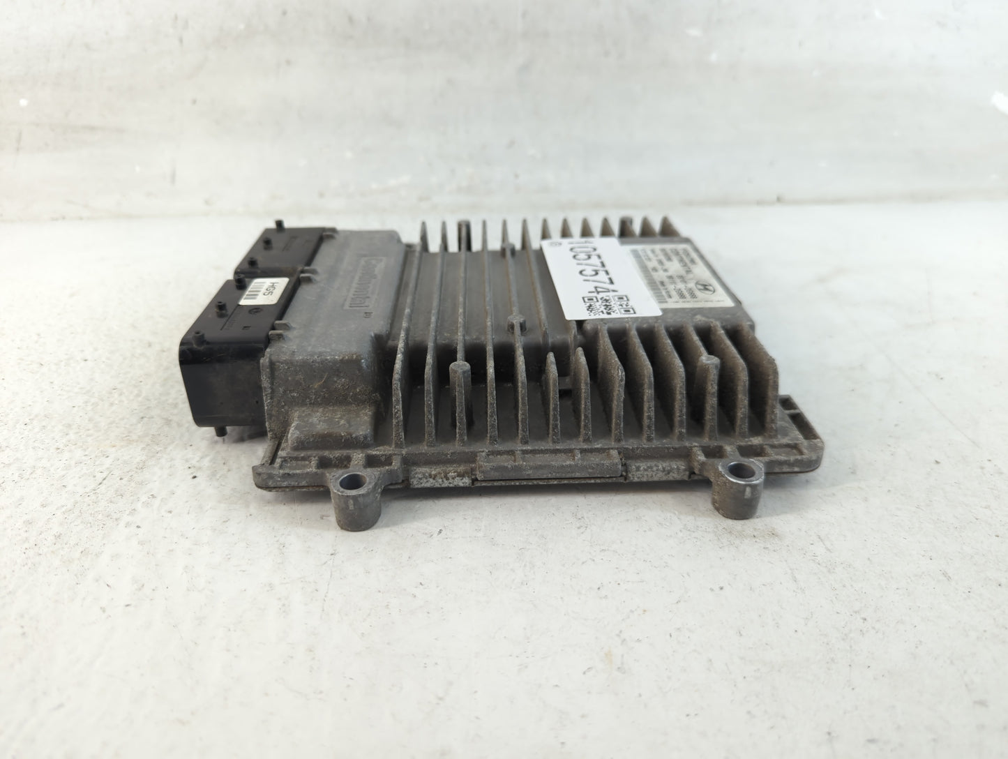 2011-2014 Hyundai Sonata PCM Engine Control Computer ECU ECM PCU OEM P/N:39111-2G668 39101-2G668 Fits Fits 2011 2012 2013 20