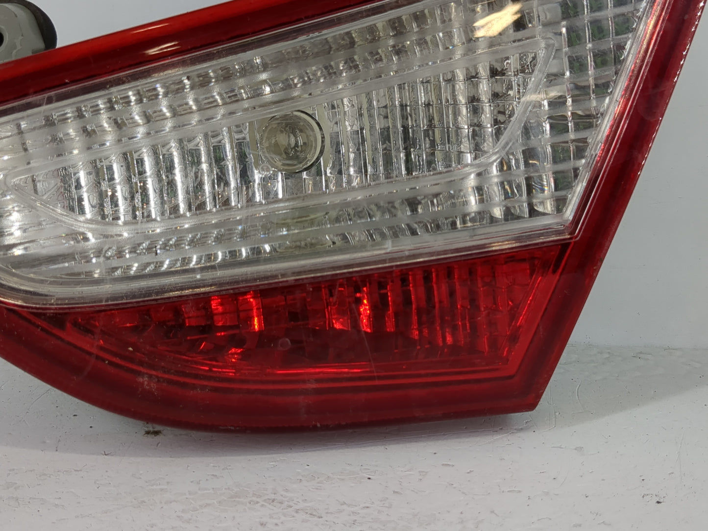 2011-2014 Hyundai Sonata Tail Light Assembly Passenger Right OEM P/N:92404-3Q Fits Fits 2011 2012 2013 2014 OEM Used Auto Pa