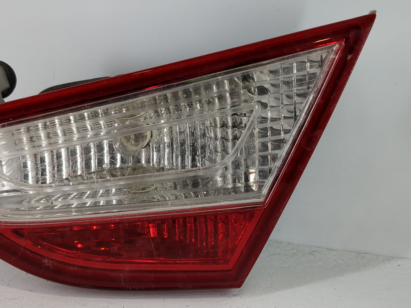 2011-2014 Hyundai Sonata Tail Light Assembly Passenger Right OEM P/N:92404-3Q Fits Fits 2011 2012 2013 2014 OEM Used Auto Pa