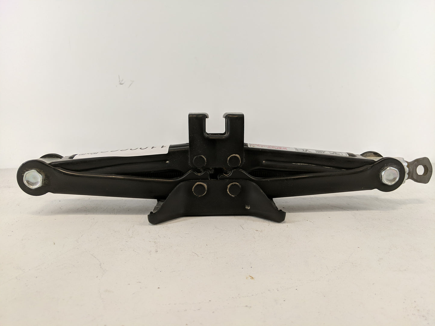 2013 Hyundai Sonata Spare Scissor Car Jack - Oemusedautoparts1.com