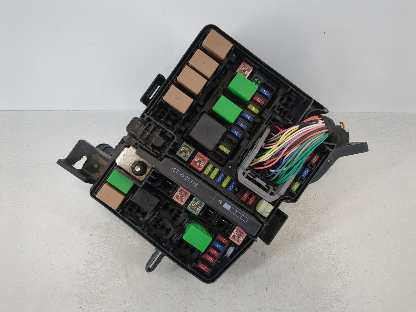 2011-2014 Hyundai Sonata Fusebox Fuse Box Panel Relay Module P/N:91950-3S711 Fits Fits 2011 2012 2013 2014 OEM Used Auto Par