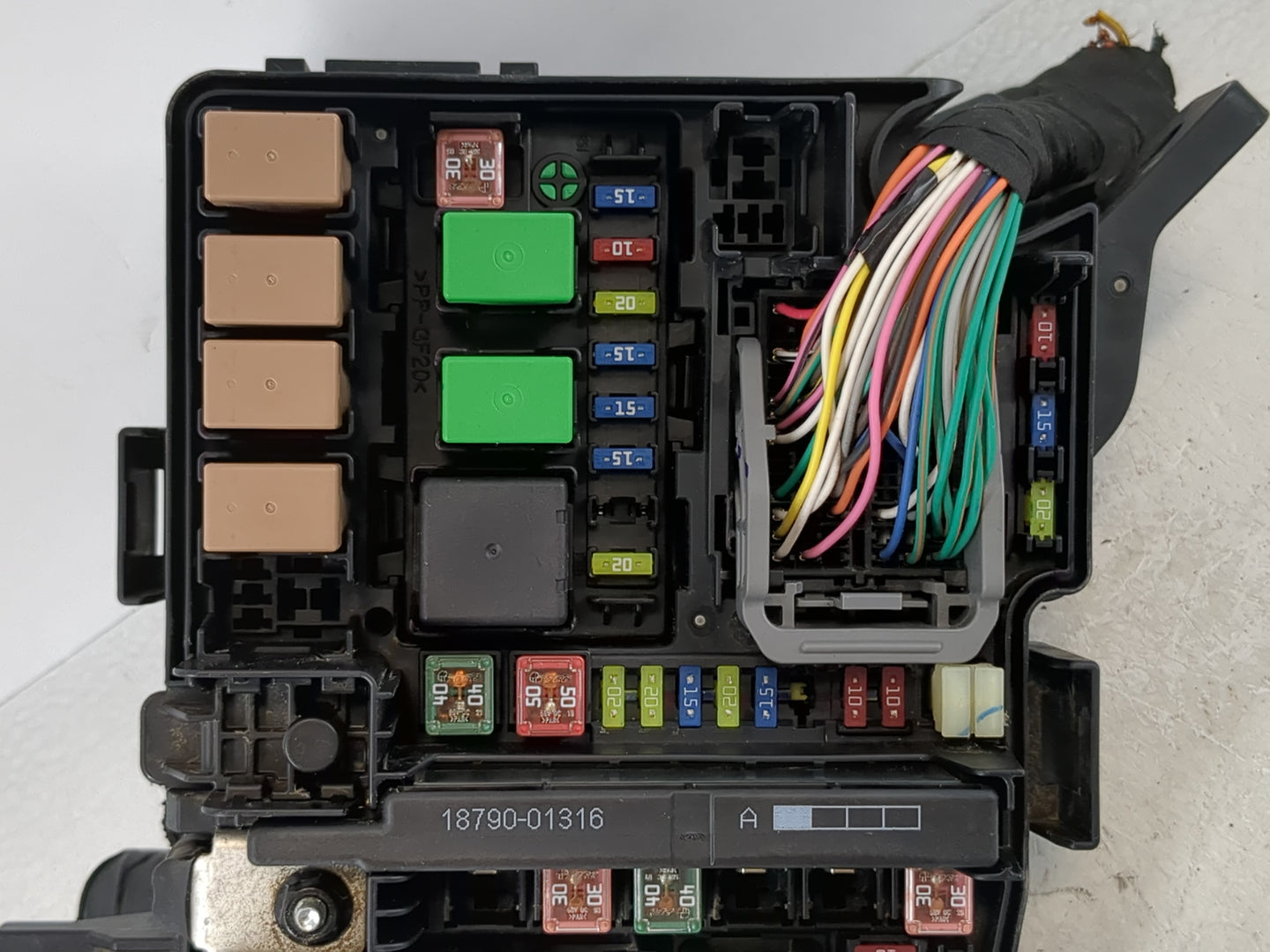 2011-2014 Hyundai Sonata Fusebox Fuse Box Panel Relay Module P/N:91950-3S711 Fits Fits 2011 2012 2013 2014 OEM Used Auto Par