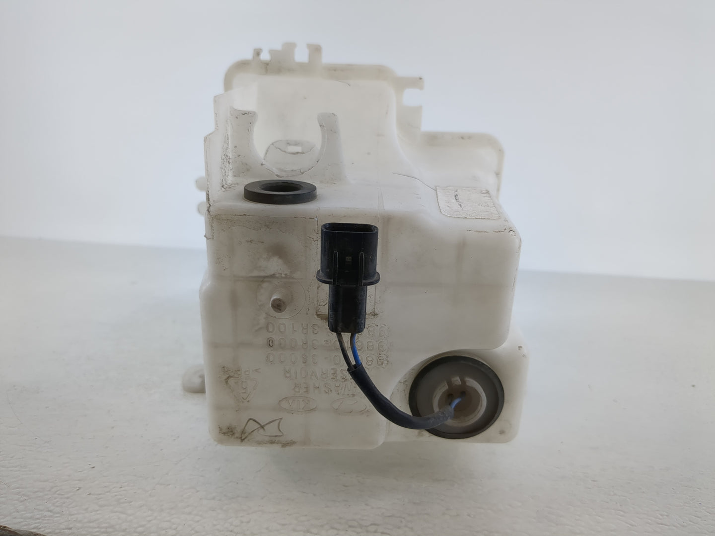 2011-2015 Hyundai Sonata Windshield Washer Fluid Reservoir Bottle Oem - Oemusedautoparts1.com