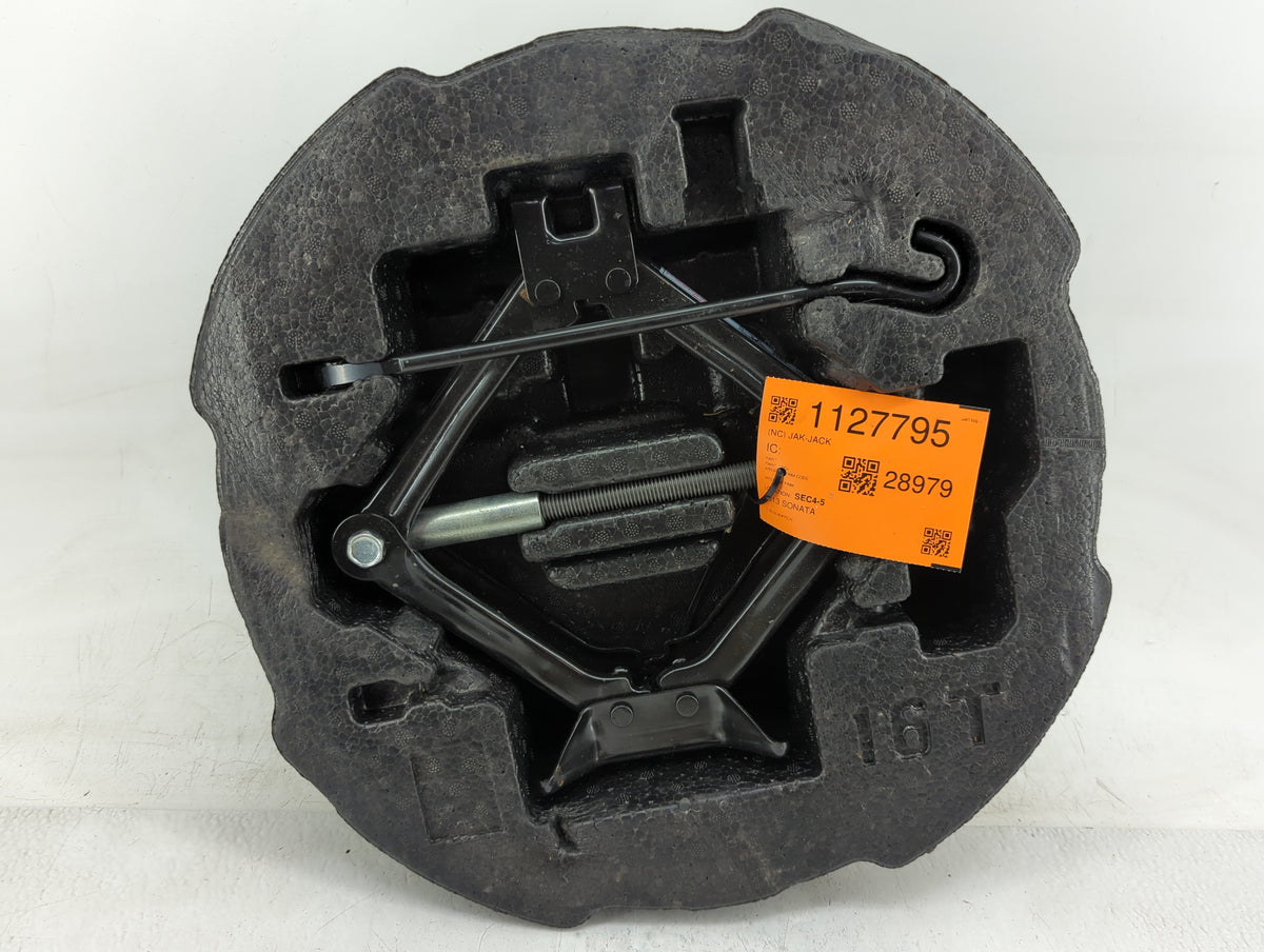 Hyundai Sonata Spare Scissor Car Jack 1127795 - Oemusedautoparts1.com