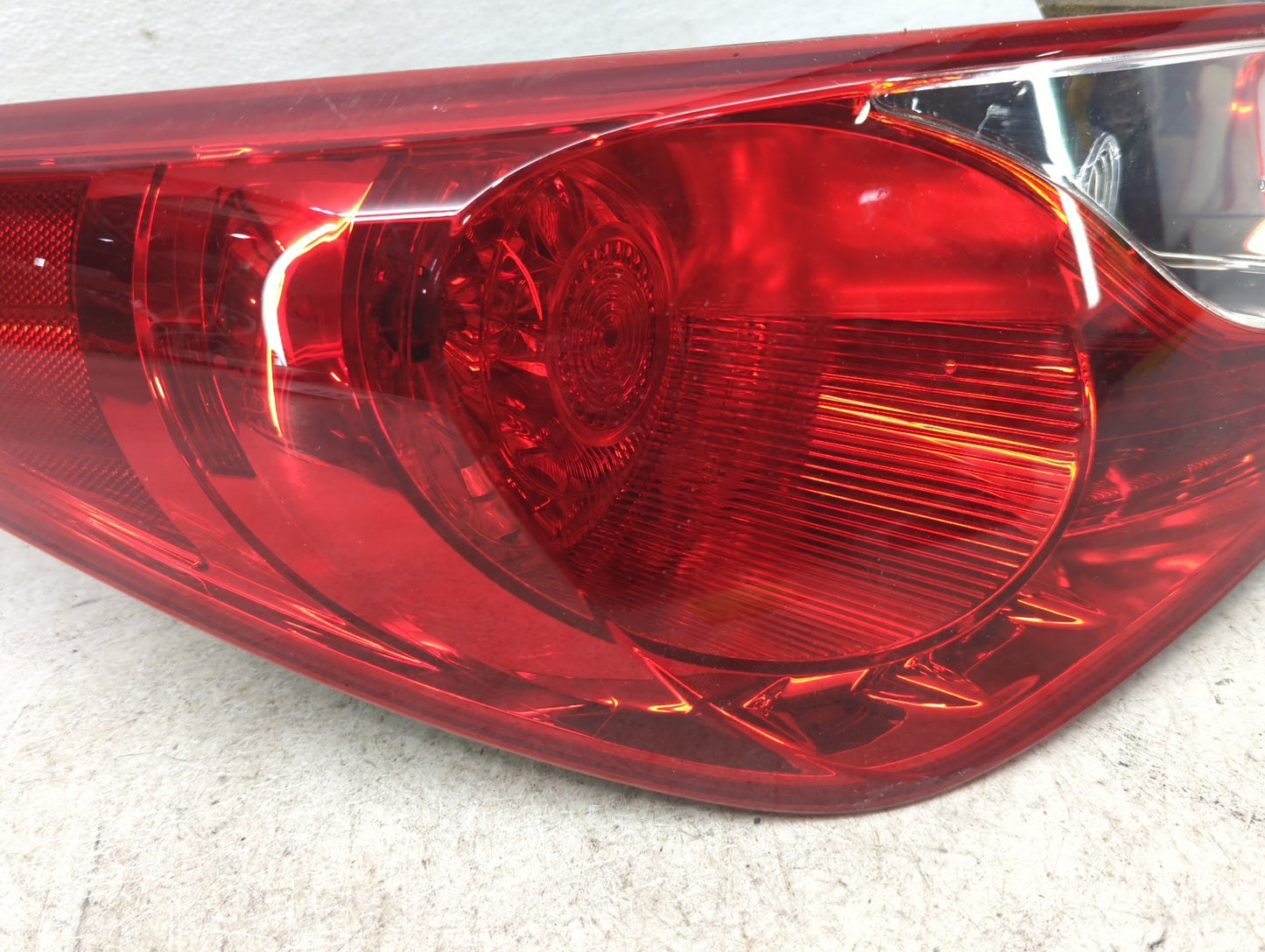 2011-2014 Hyundai Sonata Tail Light Assembly Driver Left OEM Fits Fits 2011 2012 2013 2014 OEM Used Auto Parts - Oemusedauto