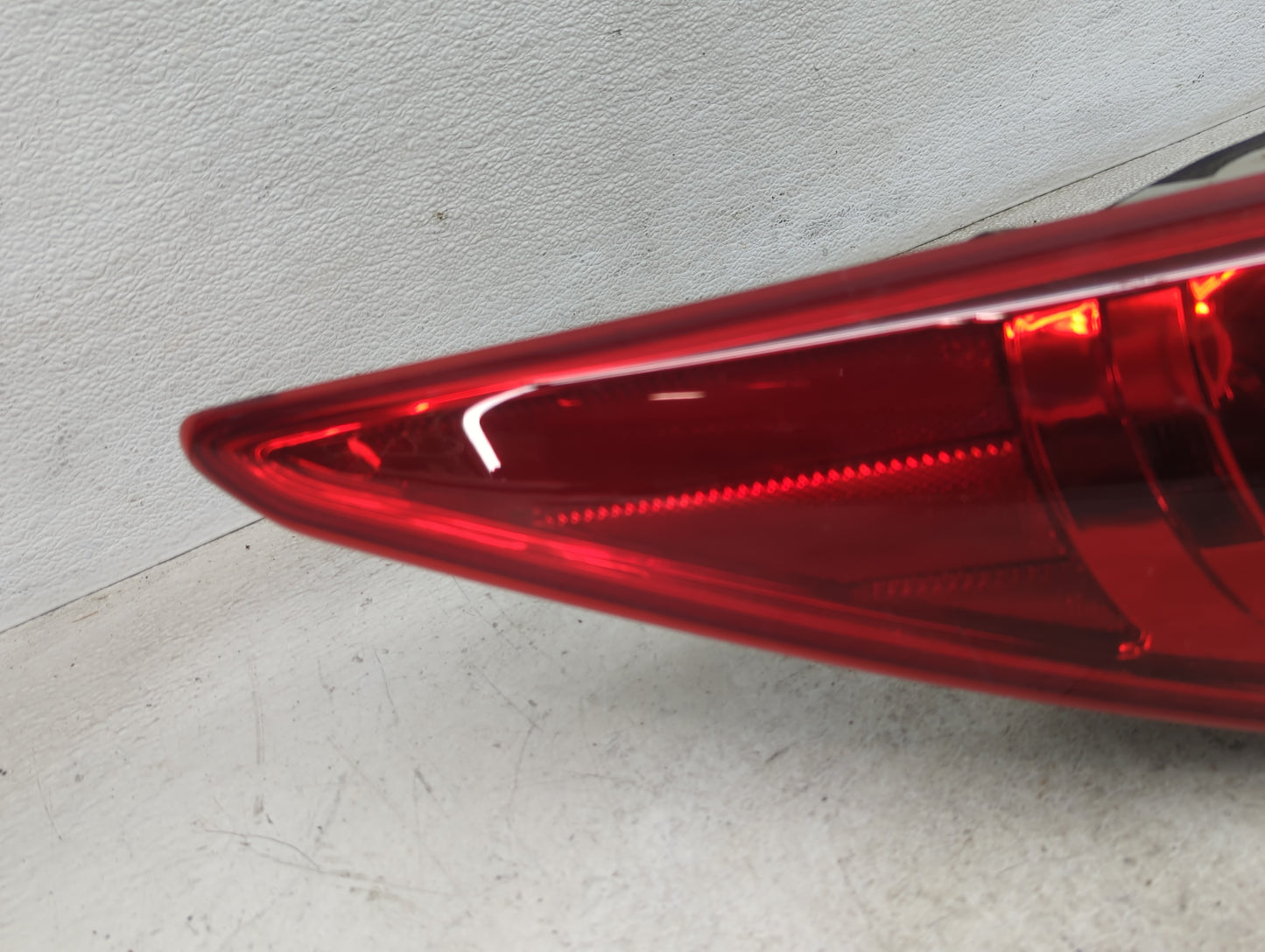 2011-2014 Hyundai Sonata Tail Light Assembly Driver Left OEM Fits Fits 2011 2012 2013 2014 OEM Used Auto Parts - Oemusedauto