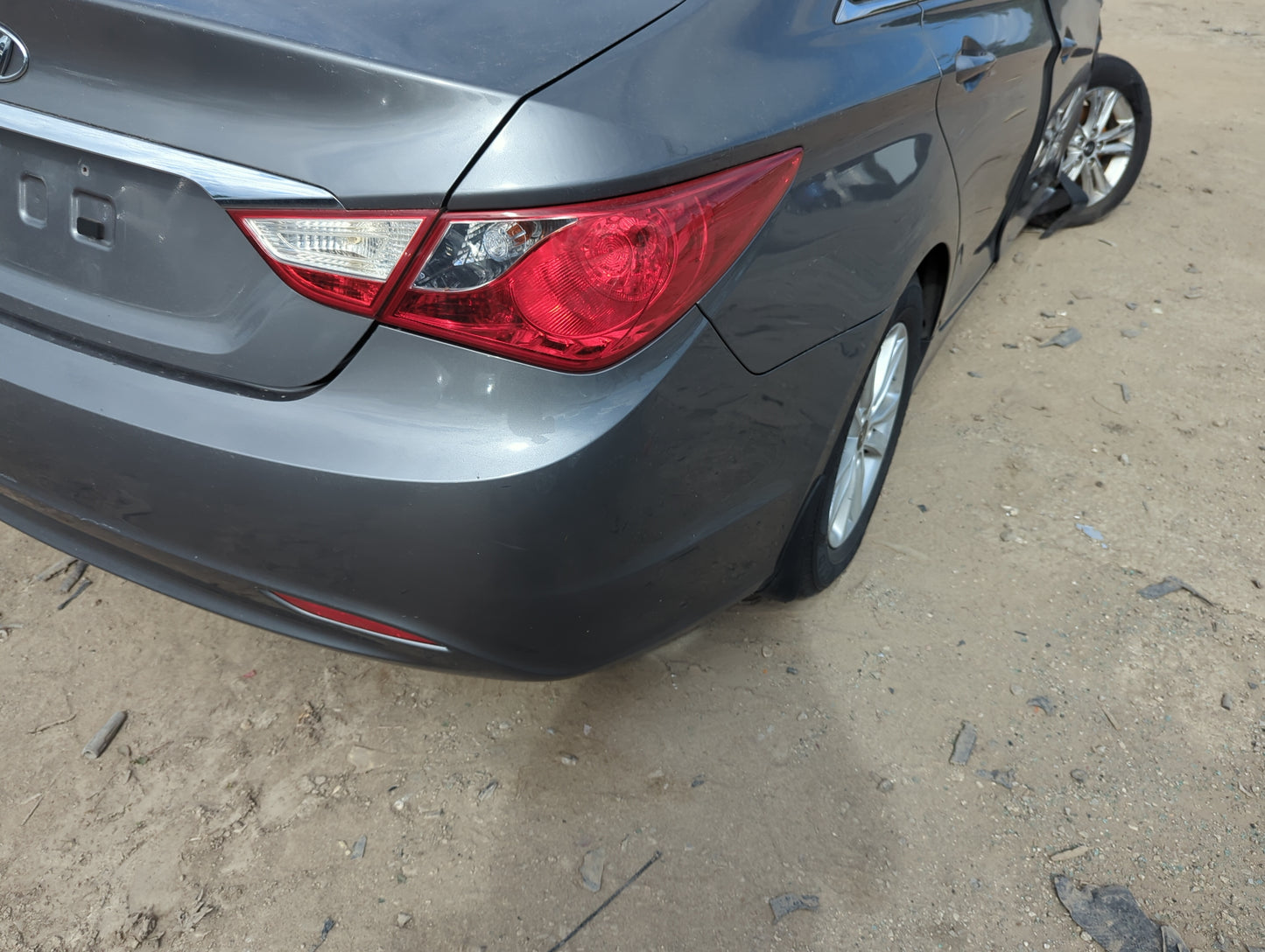 2011-2013 Hyundai Sonata Rear Bumper Assembly Oem - Oemusedautoparts1.com