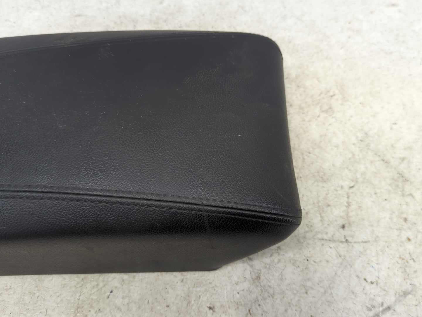 2011-2014 Hyundai Sonata Center Console Armrest Cover Lid Fits Fits 2011 2012 2013 2014 OEM Used Auto Parts - Oemusedautopar