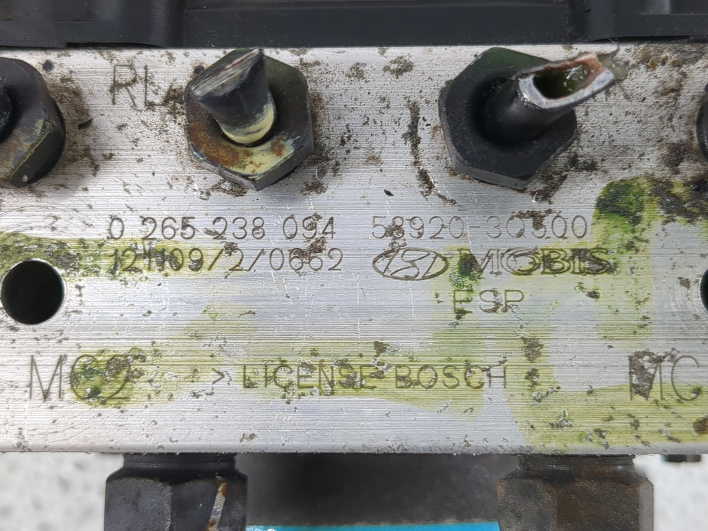 2011-2013 Hyundai Sonata ABS Pump Control Module Replacement P/N:58920-3Q500 Fits Fits 2011 2012 2013 OEM Used Auto Parts - 