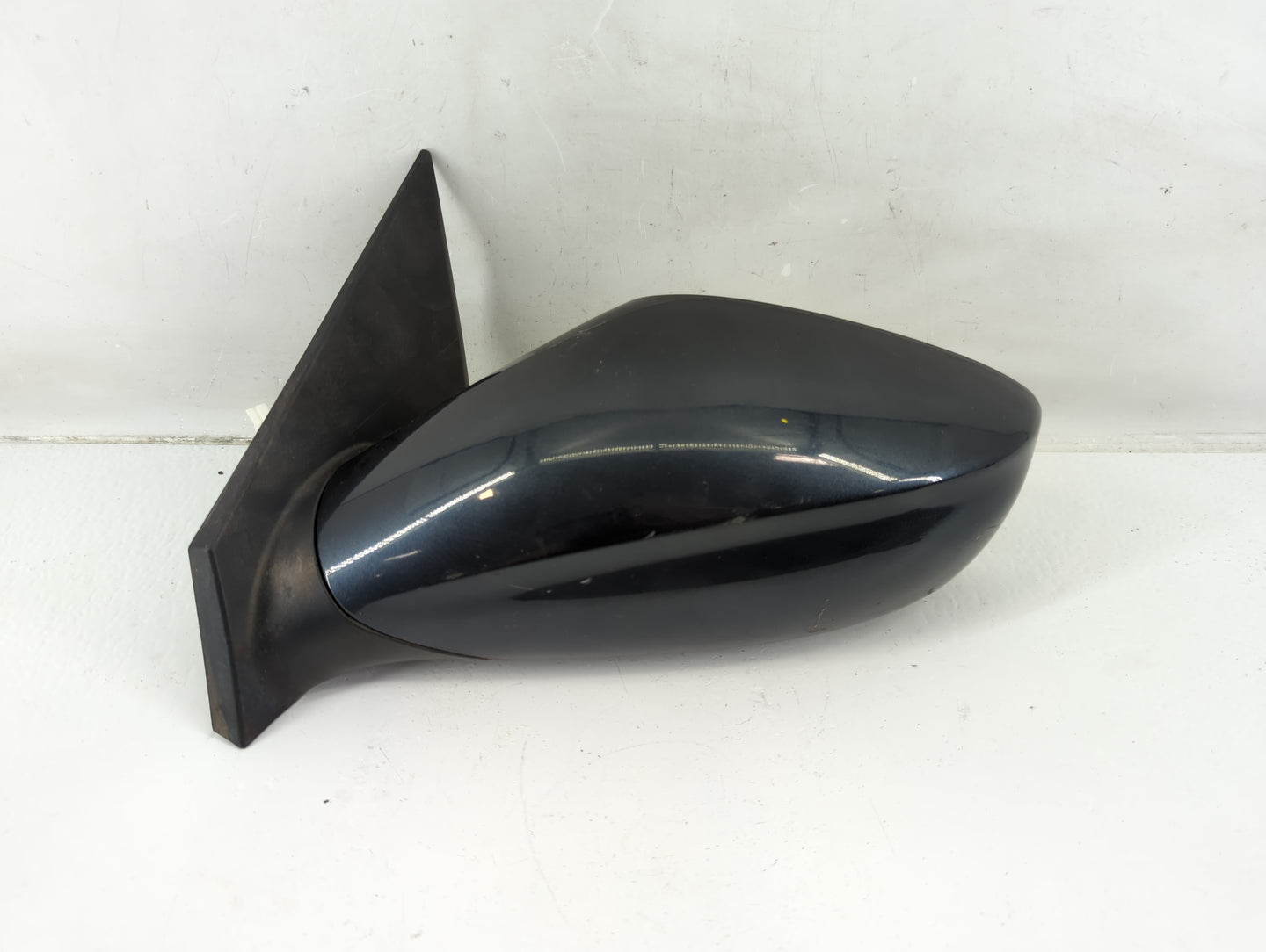 2011-2014 Hyundai Sonata Driver Side View Mirror - Left Door Mirror OEM Used - Oemusedautoparts1.com