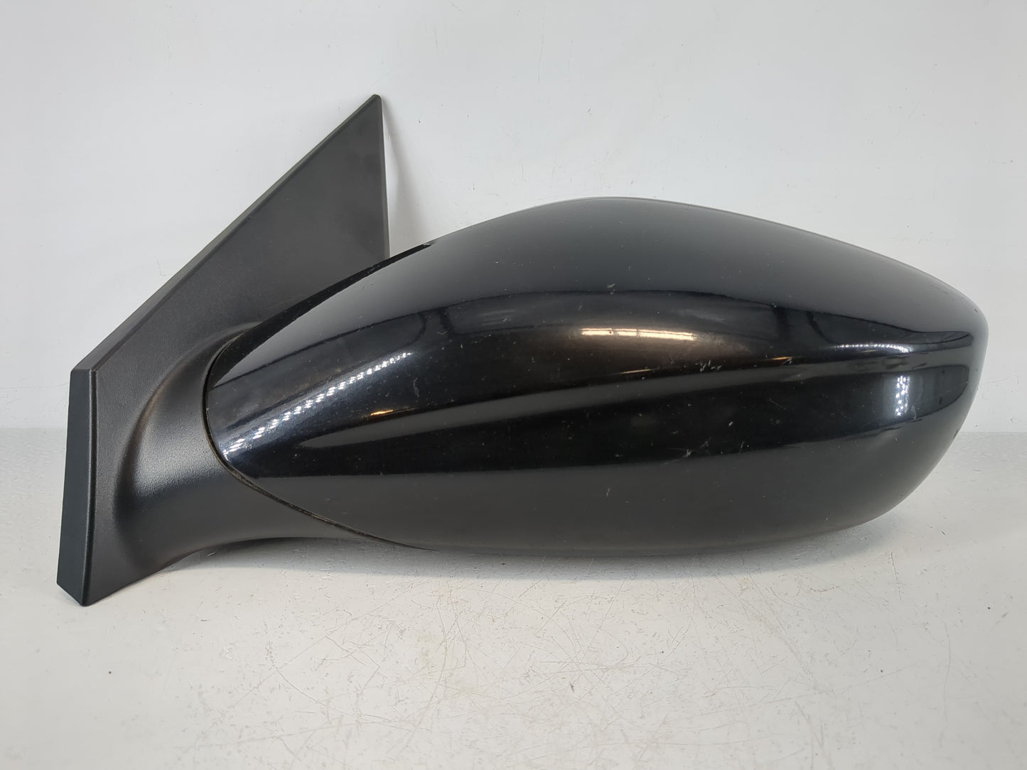 2011-2014 Hyundai Sonata Driver Side View Mirror - Left Door Mirror OEM Used - Oemusedautoparts1.com