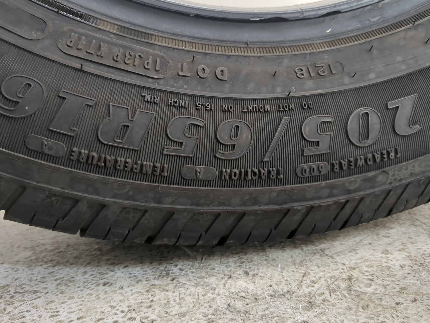 Used Tire 205/65R16 GOODYEAR RELIANT 95H - Tread Depth 9/32 - Oemusedautoparts1.com