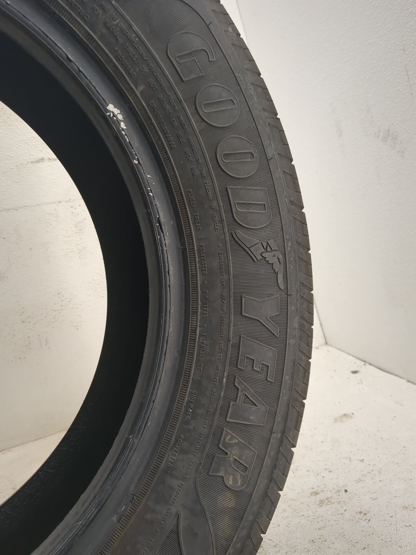 Used Tire 205/65R16 GOODYEAR RELIANT 95H - Tread Depth 9/32 - Oemusedautoparts1.com