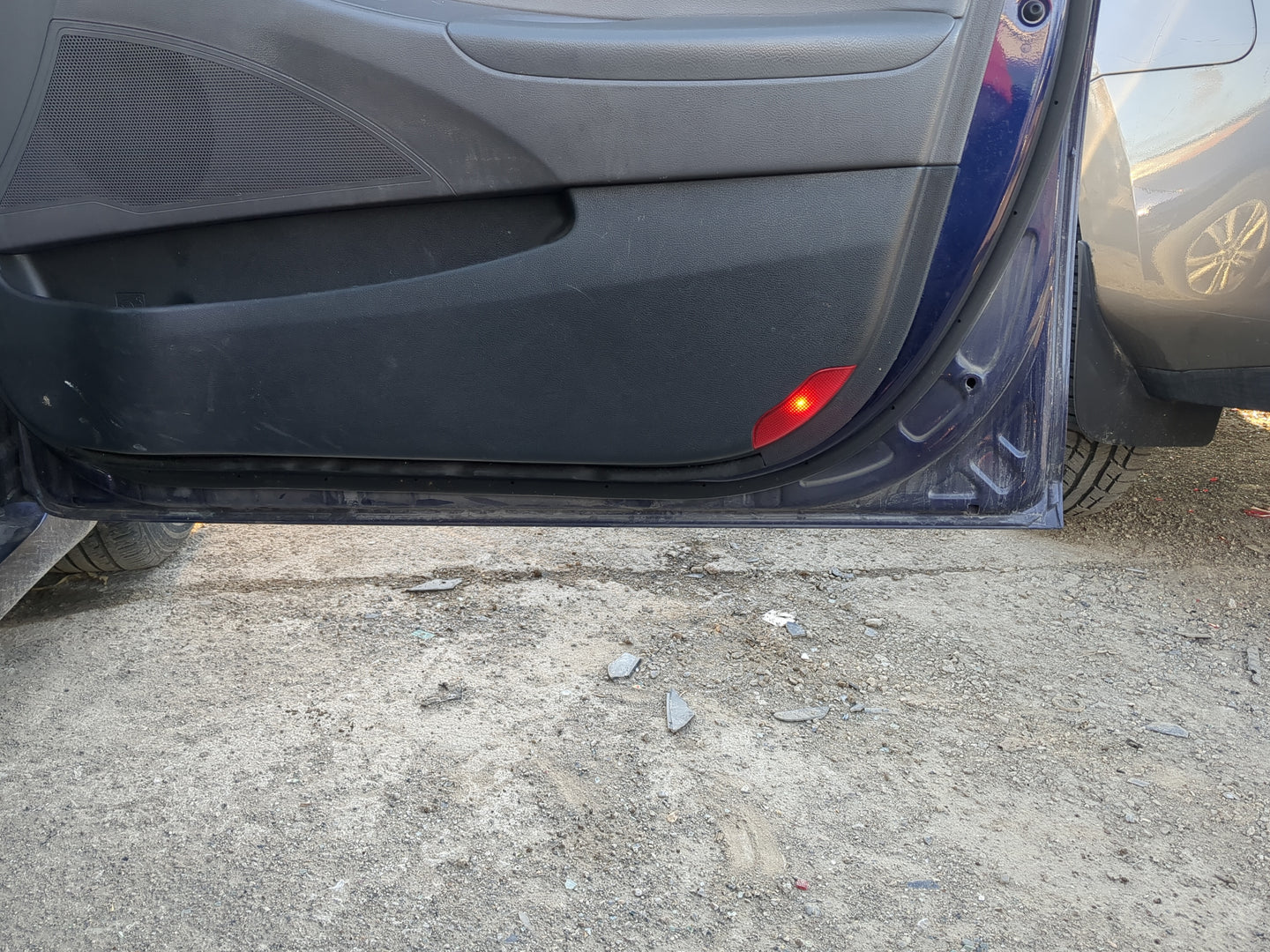 2011-2014 Hyundai Sonata Passenger Front Door Oem 1212892 - Oemusedautoparts1.com