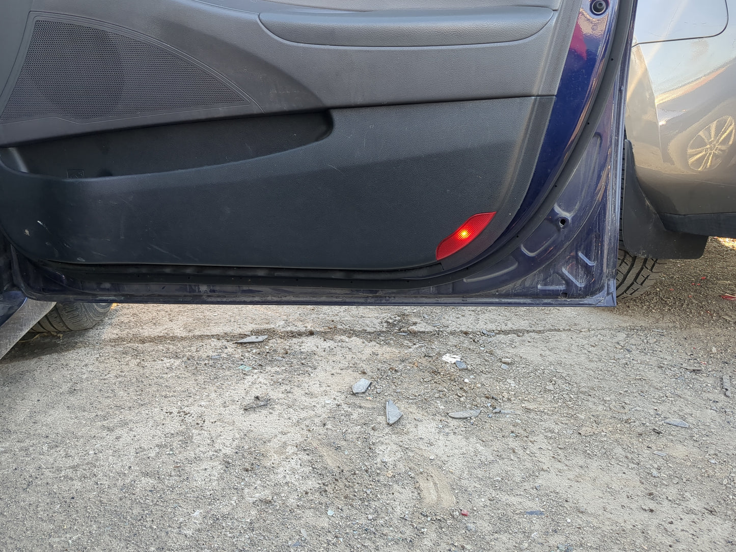 2011-2014 Hyundai Sonata Passenger Front Door Oem 1212892 - Oemusedautoparts1.com