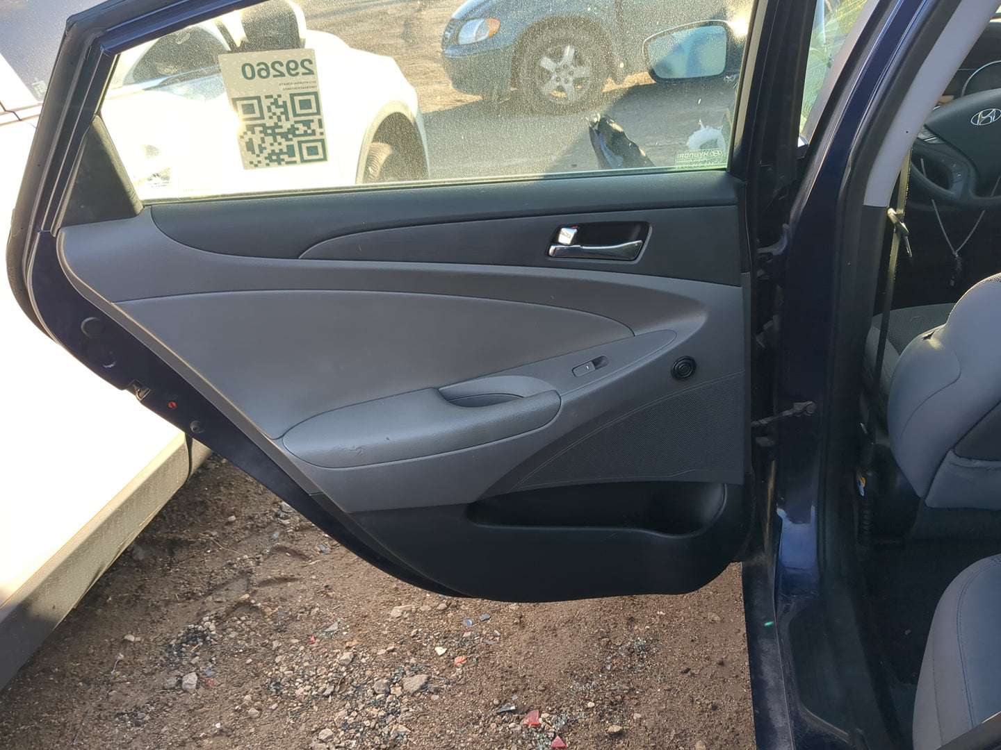 2011-2014 Hyundai Sonata Driver Rear Door Oem 1212903 - Oemusedautoparts1.com