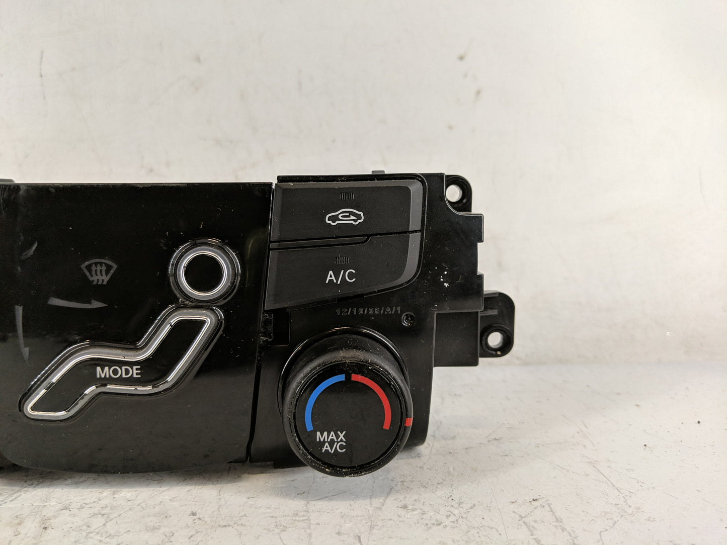 2011-2013 Hyundai Sonata Climate Control Module Temperature AC/Heater Replacement P/N:97250-3SXXX 97250-3QXXX Fits OEM Used 