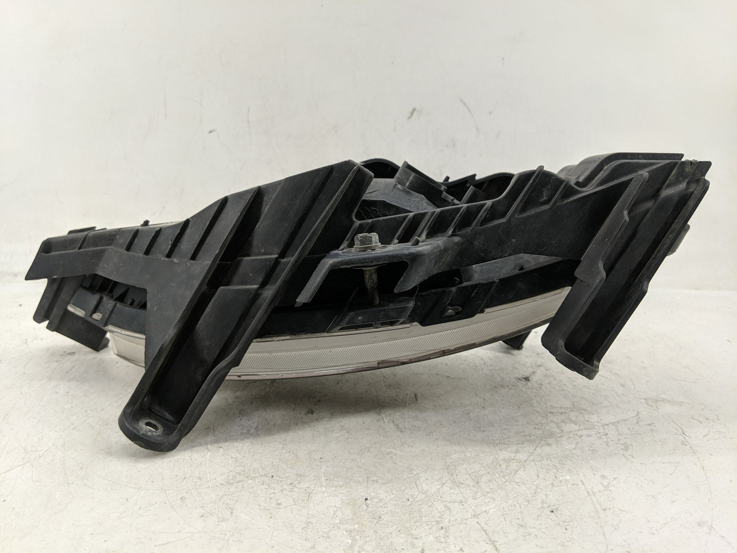 2011-2013 Hyundai Sonata Passenger Right Oem Front Light Lamp - Oemusedautoparts1.com