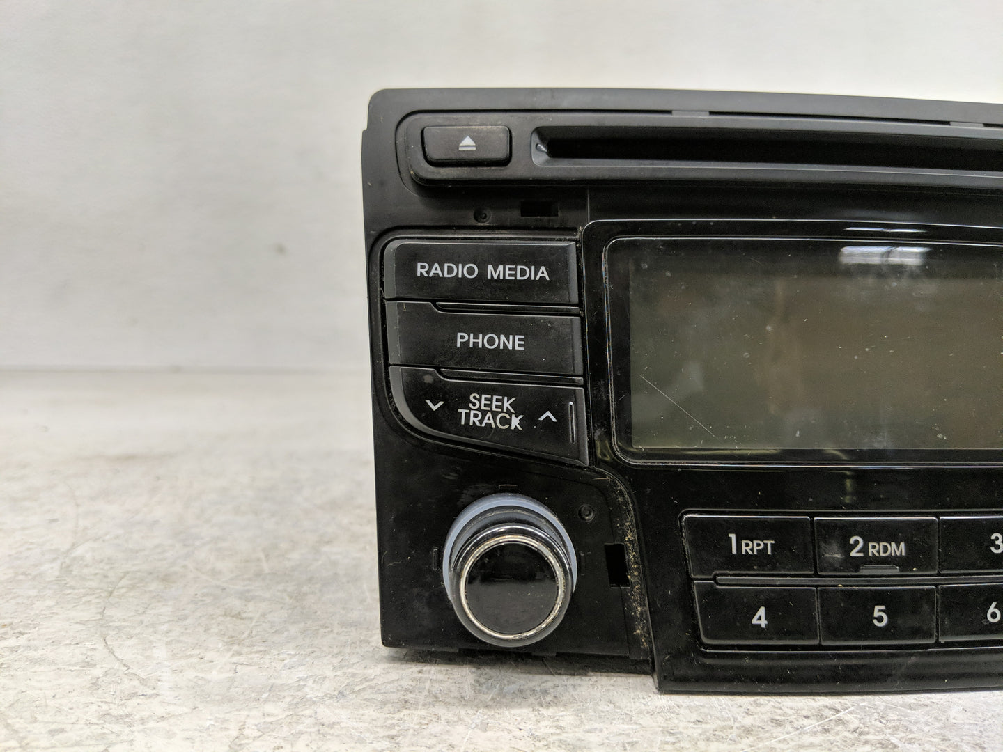 2013-2014 Hyundai Sonata Radio AM FM Cd Player Receiver Replacement P/N:96190-3Q700 Fits Fits 2013 2014 OEM Used Auto Parts 
