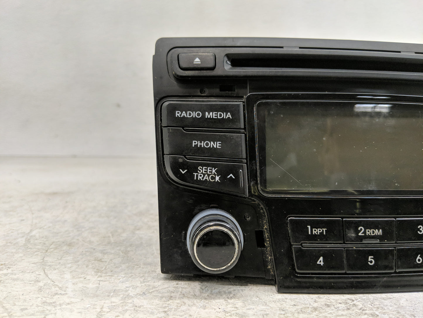2013-2014 Hyundai Sonata Radio AM FM Cd Player Receiver Replacement P/N:96190-3Q700 Fits Fits 2013 2014 OEM Used Auto Parts 
