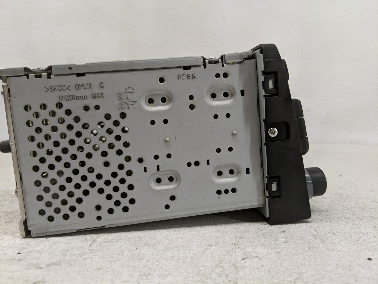 2012-2014 Hyundai Sonata Radio AM FM Cd Player Receiver Replacement P/N:961803Q700 Fits Fits 2012 2013 2014 OEM Used Auto Pa