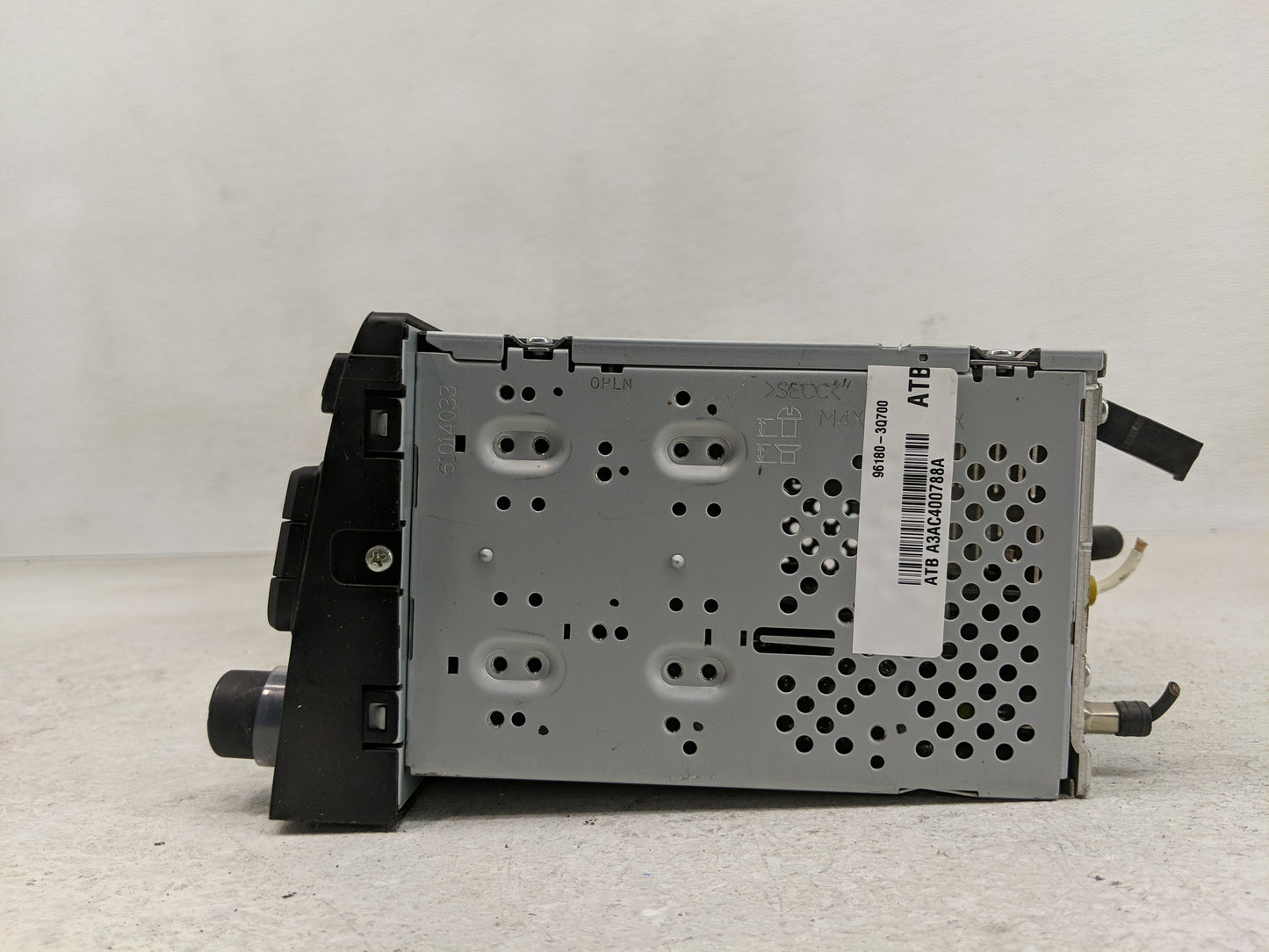 2013-2014 Hyundai Sonata Radio AM FM Cd Player Receiver Replacement P/N:96180-3Q700 Fits Fits 2013 2014 OEM Used Auto Parts 