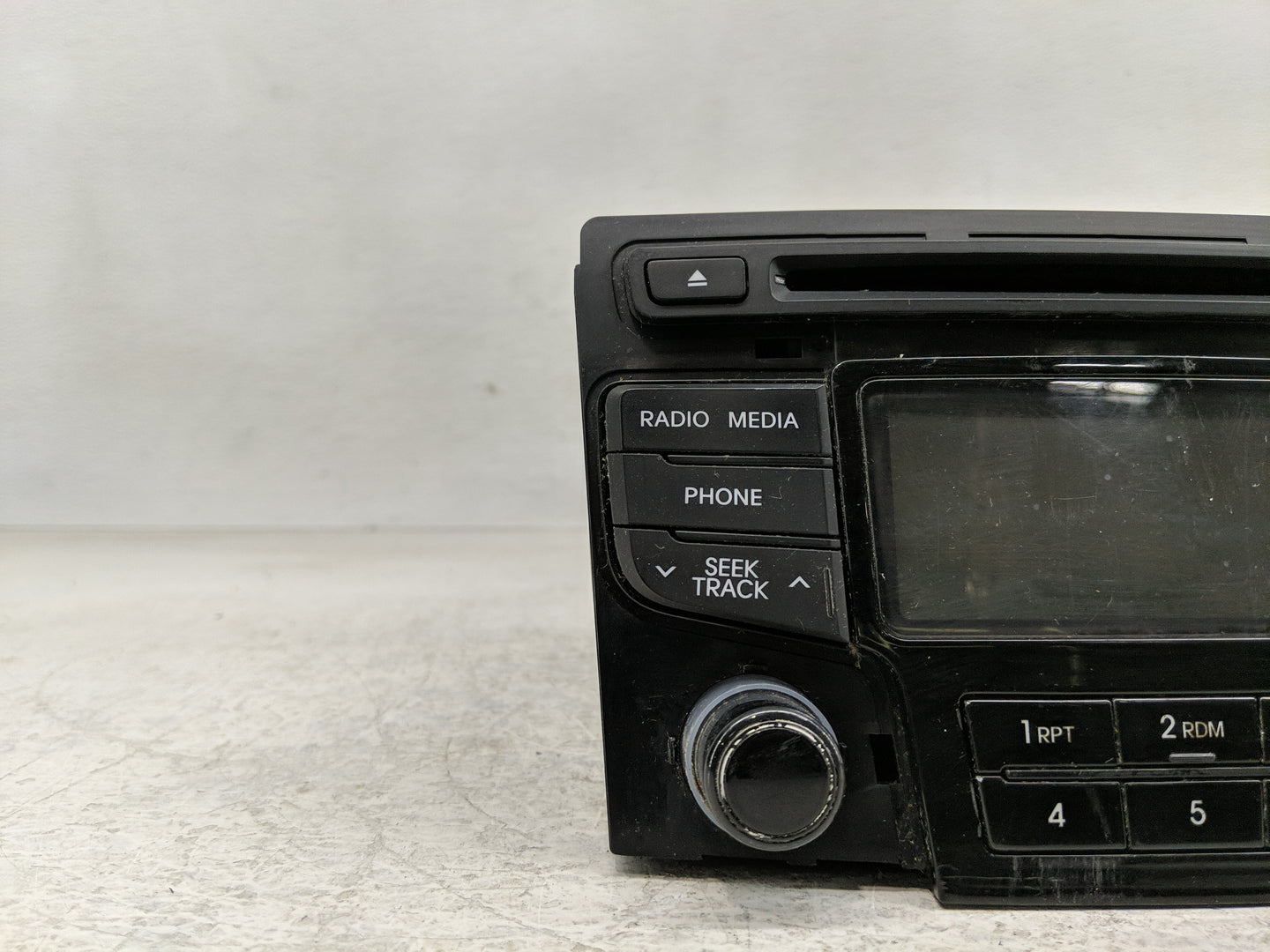 2013-2014 Hyundai Sonata Radio AM FM Cd Player Receiver Replacement P/N:96180-3Q700 Fits Fits 2013 2014 OEM Used Auto Parts 