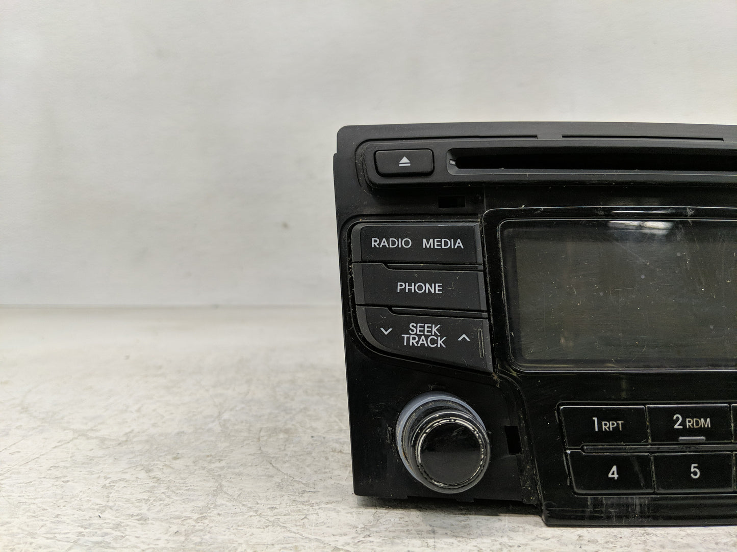2013-2014 Hyundai Sonata Radio AM FM Cd Player Receiver Replacement P/N:96180-3Q700 Fits Fits 2013 2014 OEM Used Auto Parts 