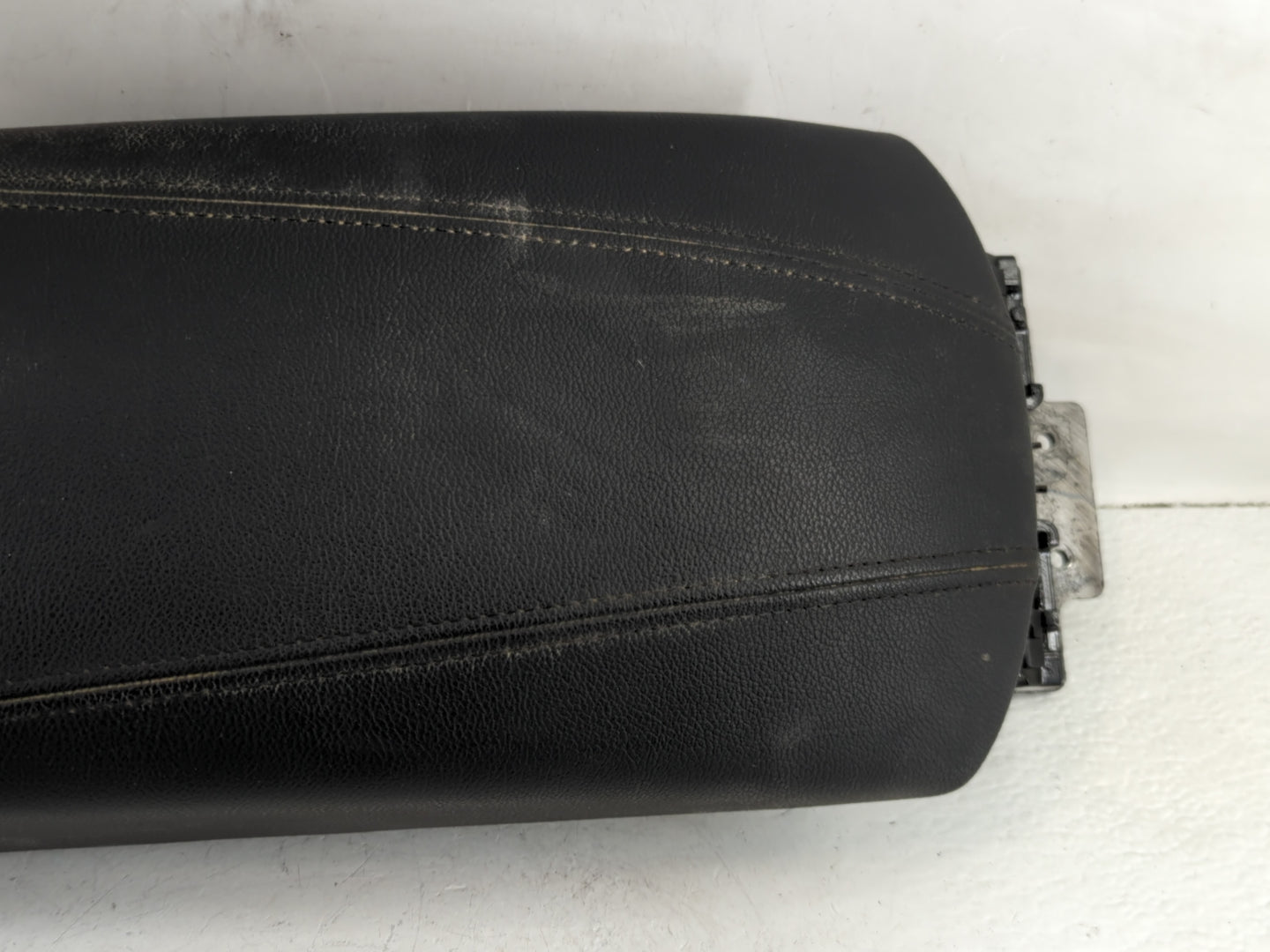 2013 Hyundai Sonata Center Console Armrest Cover Lid P/N:84660-3S000 Fits OEM Used Auto Parts - Oemusedautoparts1.com