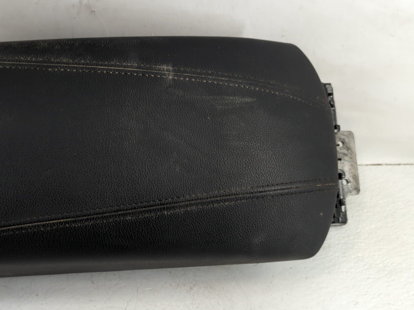 2013 Hyundai Sonata Center Console Armrest Cover Lid P/N:84660-3S000 Fits OEM Used Auto Parts - Oemusedautoparts1.com