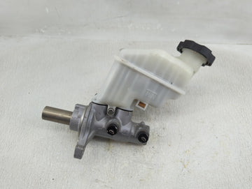 2011-2014 Hyundai Sonata Brake Master Cylinder - Oemusedautoparts1.com